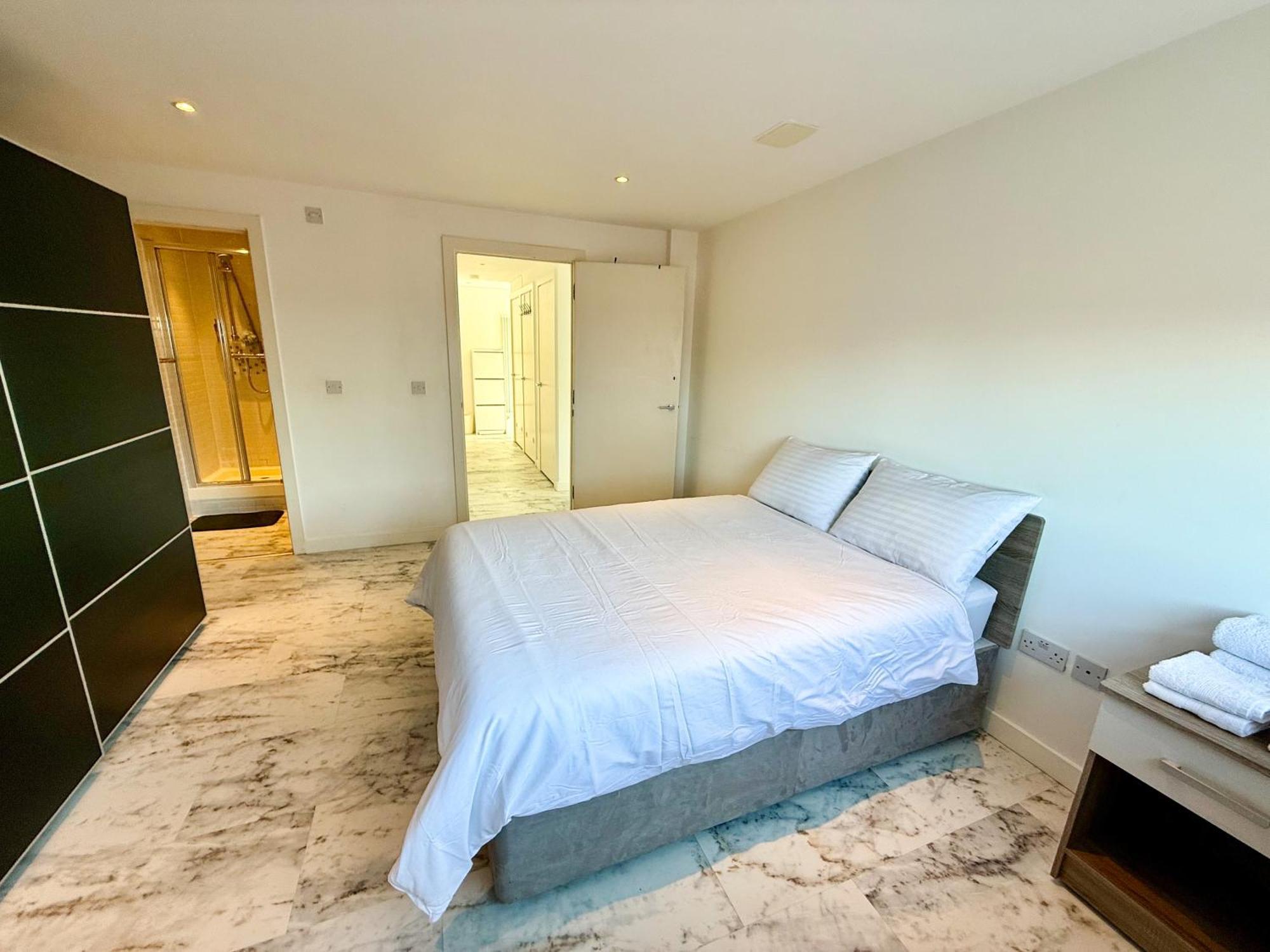 Hotel Entire Flat With 2x Bedrooms, 2x Bathrooms And A Big Living In The Olympic Park And Westfield At Stratford